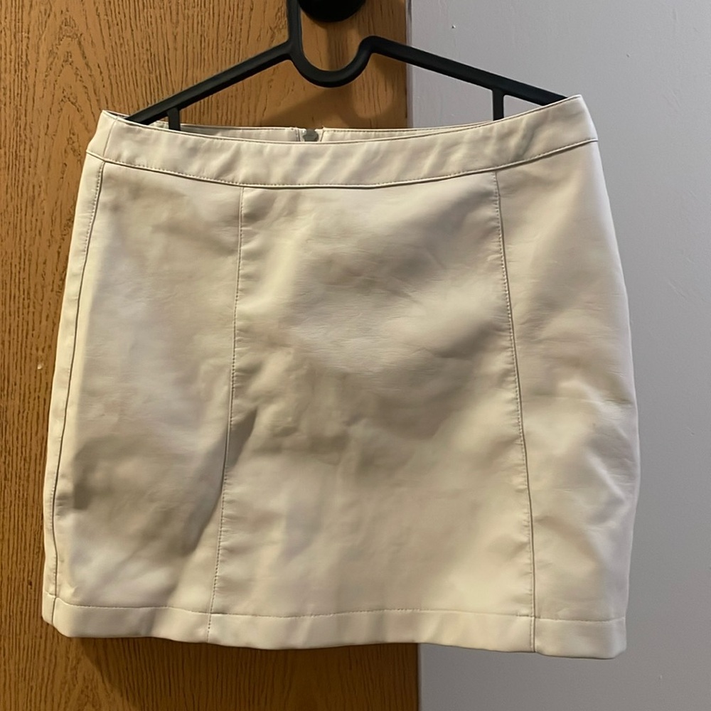Forever 21 Beige Leather skirt